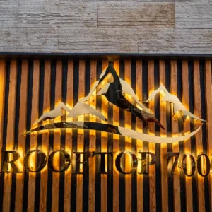 Great Pyramid Inn Lunch With Pyramids View