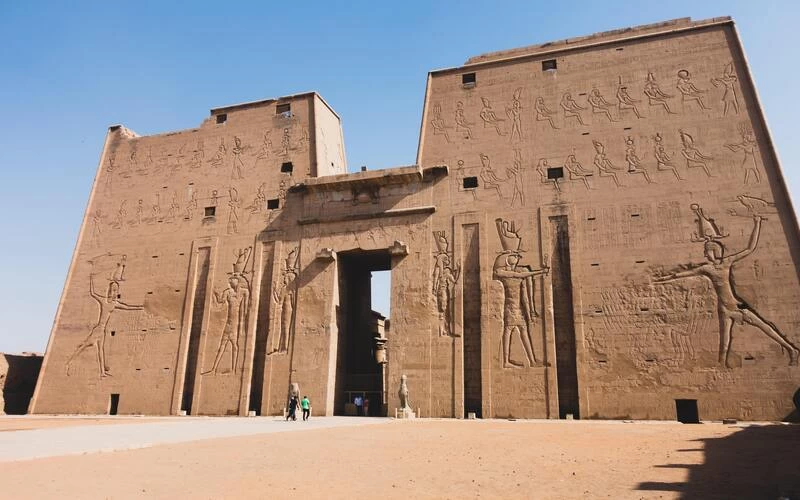 Overnight Trip to Abu Simbel, Edfu And Kom Ombo from Luxor - Image 4