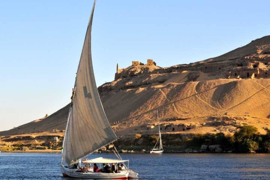 Cheap Egypt Holiday: 8 Days 7 Nights Cairo, Aswan & Luxor with Sleeper Train