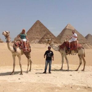 Cairo Layover Tour - Giza Pyramids, Islamic Cairo & Khan Khalili Bazaar